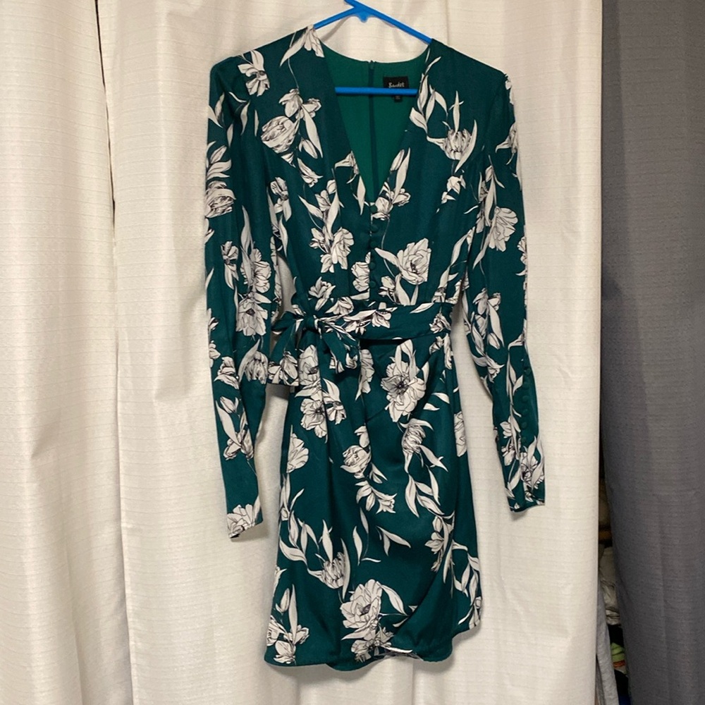 Very cute floral, green dress.